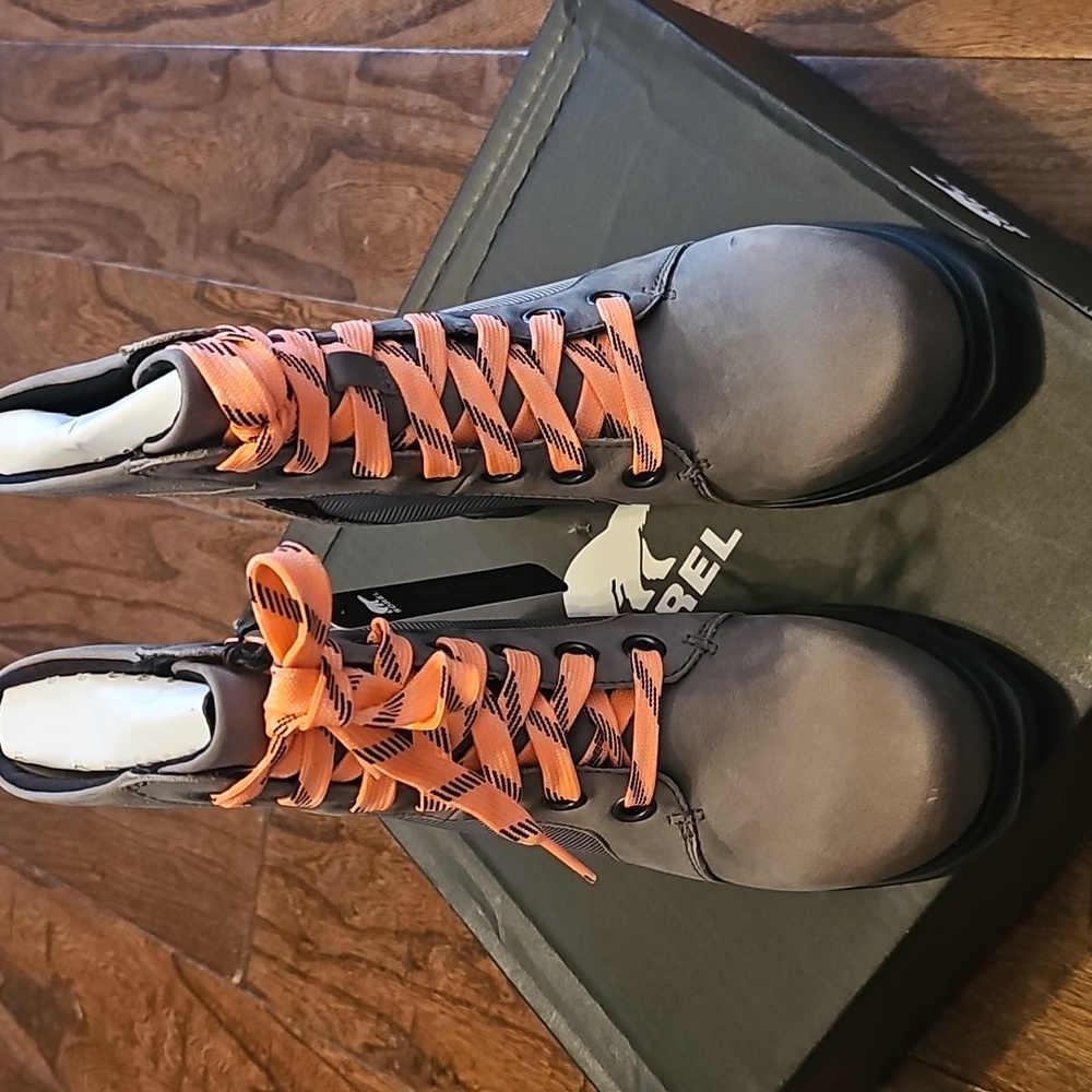 Sorel Quarry Boots with Pink/orange Laces - Picture 3 of 4